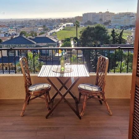 Cozy Apartment With Sea View Торрев'єха Екстер'єр фото