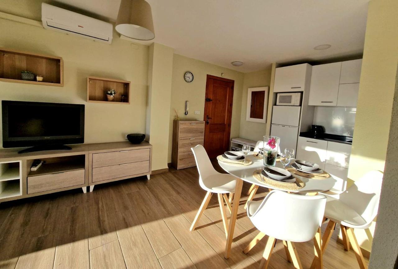 Cozy Apartment With Sea View Торрев'єха Екстер'єр фото