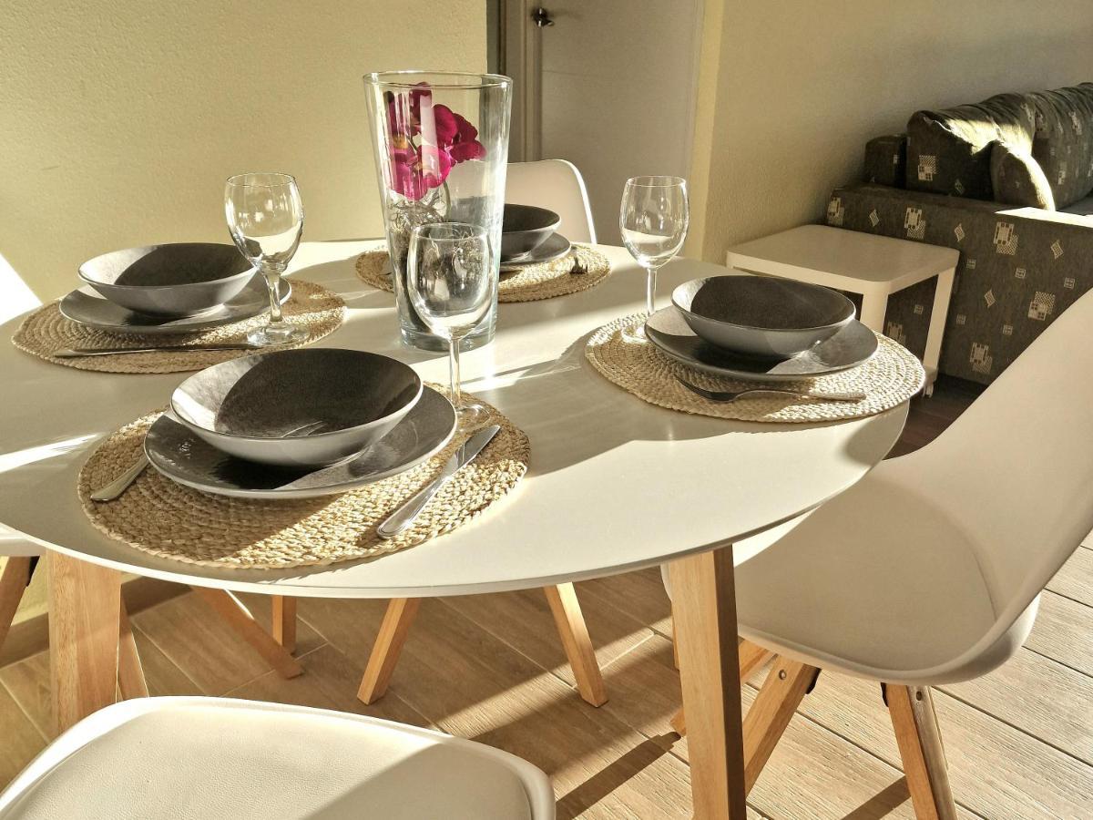 Cozy Apartment With Sea View Торрев'єха Екстер'єр фото