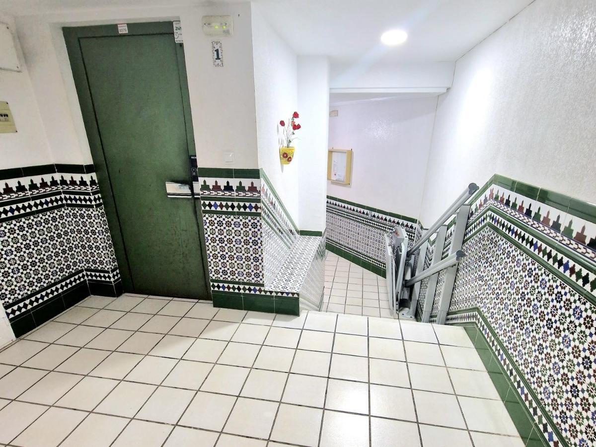 Cozy Apartment With Sea View Торрев'єха Екстер'єр фото